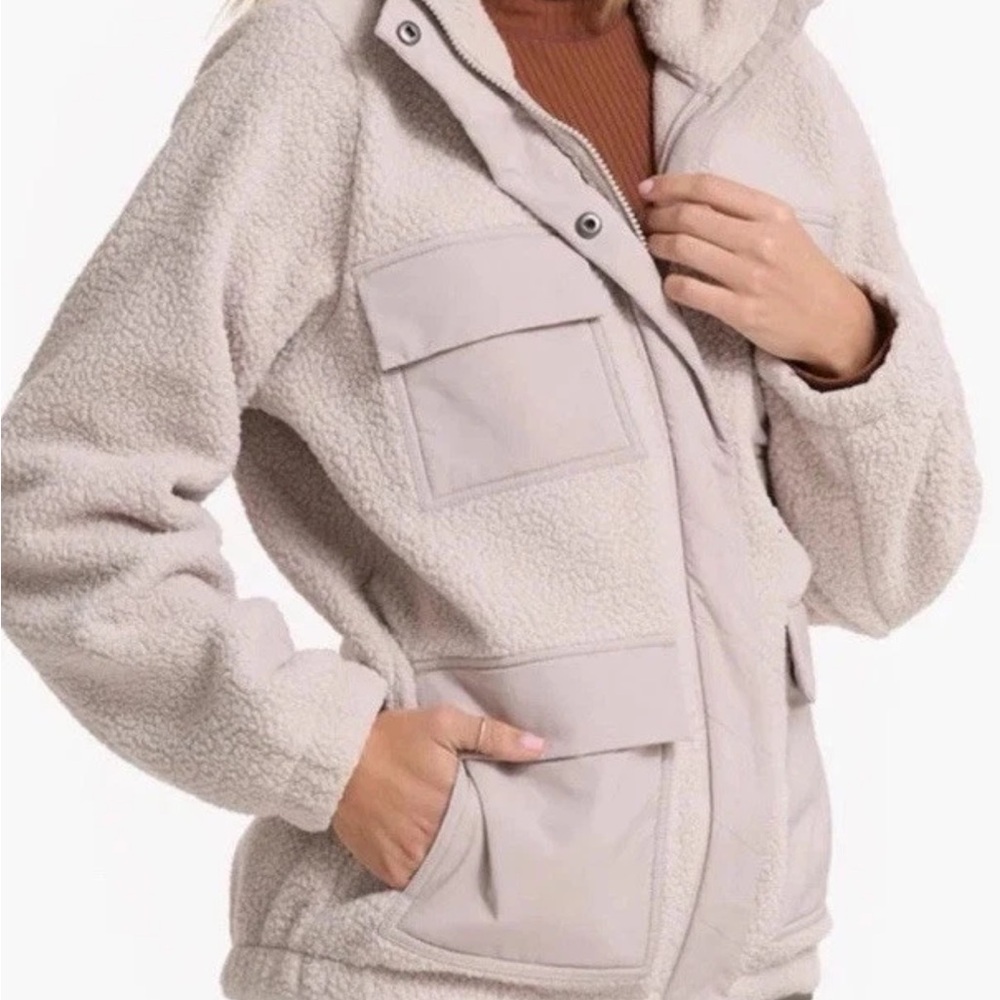 Vuori jacket utility Sherpa dark salt new large $235 Sold Out